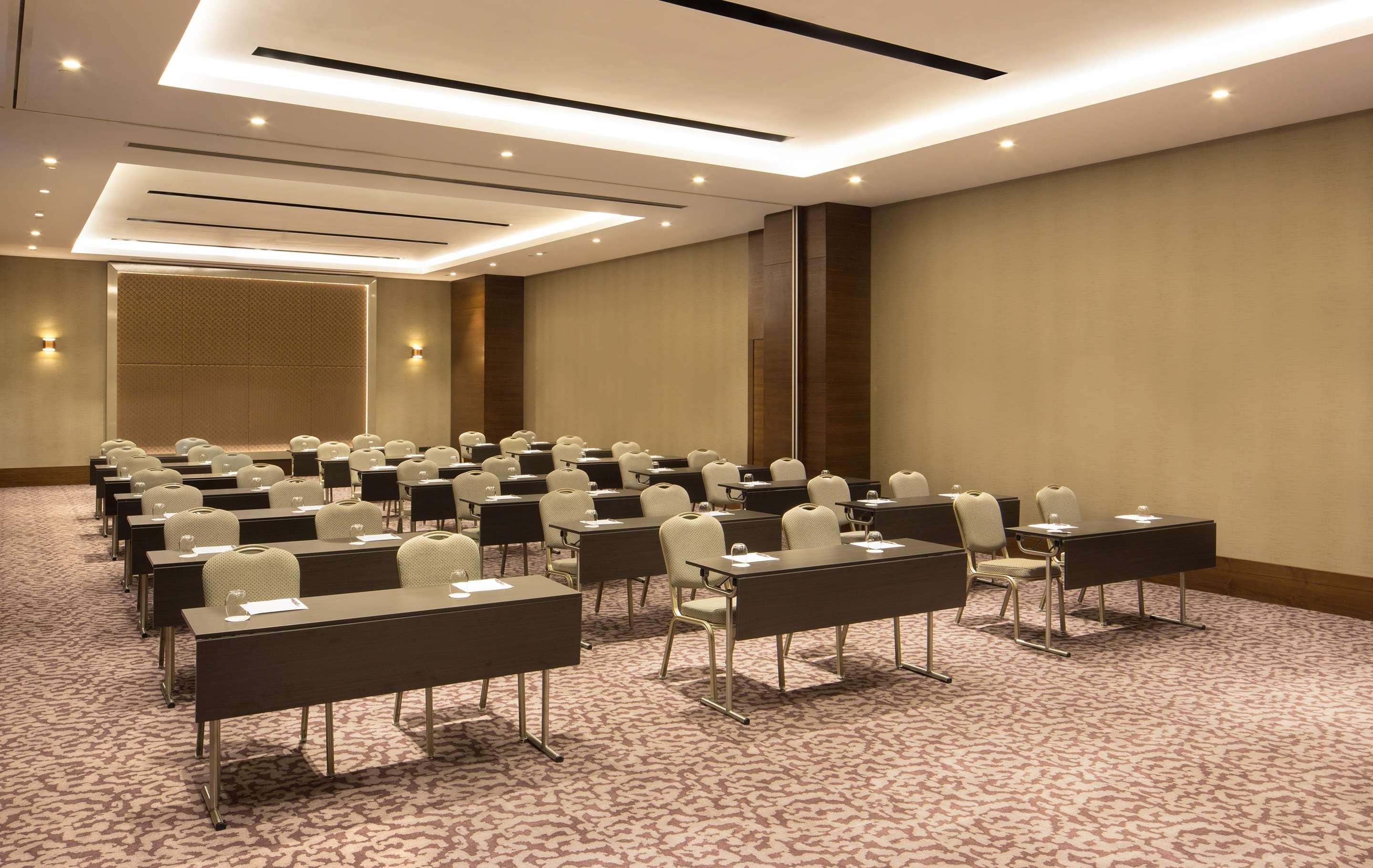 Sheraton Grand Istanbul Atasehir Exterior foto